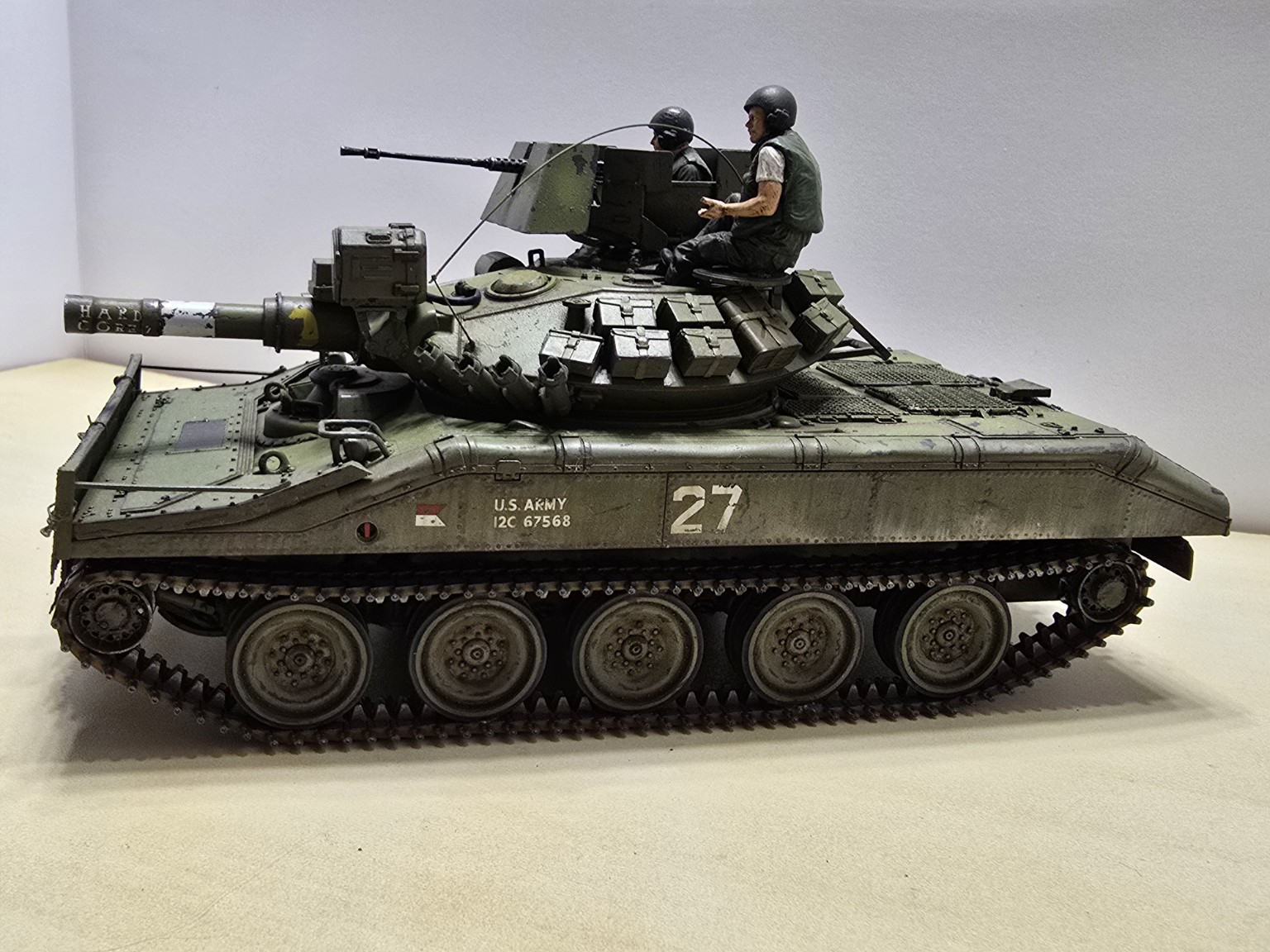 M551 Sheridan – ľavý bok